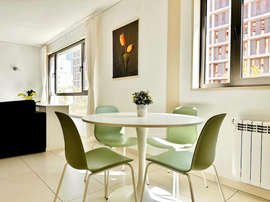 Marina Expo Apartment Lisbon Luaran gambar