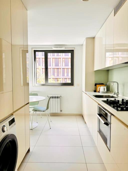 Marina Expo Apartment Lisbon Luaran gambar