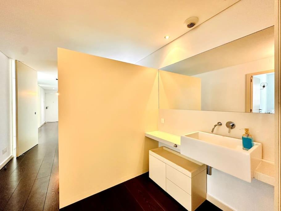 Marina Expo Apartment Lisbon Luaran gambar
