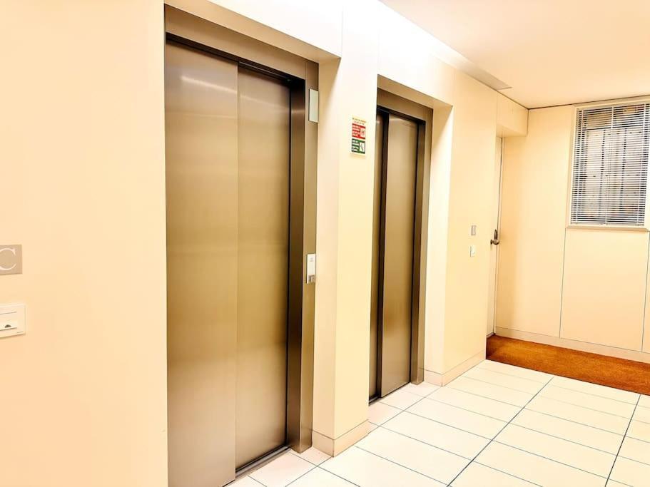 Marina Expo Apartment Lisbon Luaran gambar
